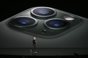 Apple Hybrid Event using experiential marketing